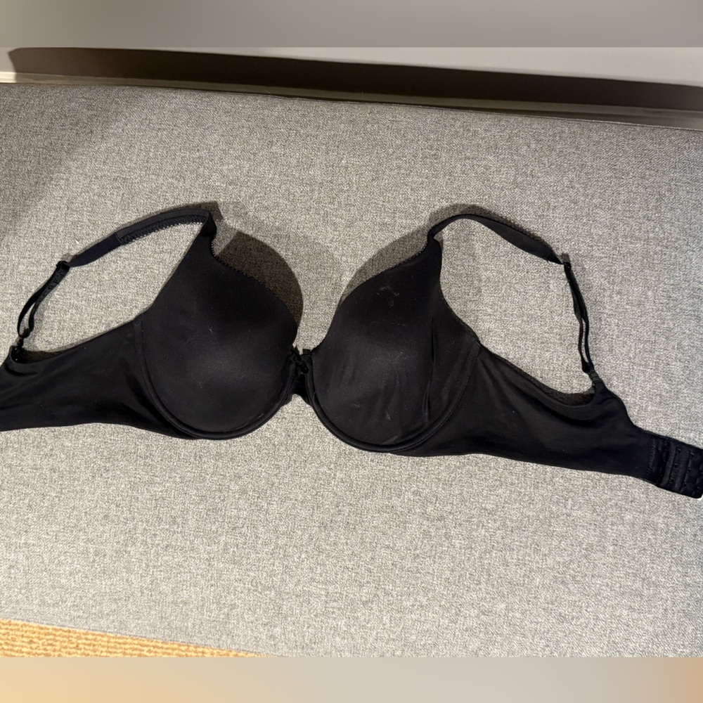 Victoria’s Secret Body by Victoria Lined Perfect Coverage
